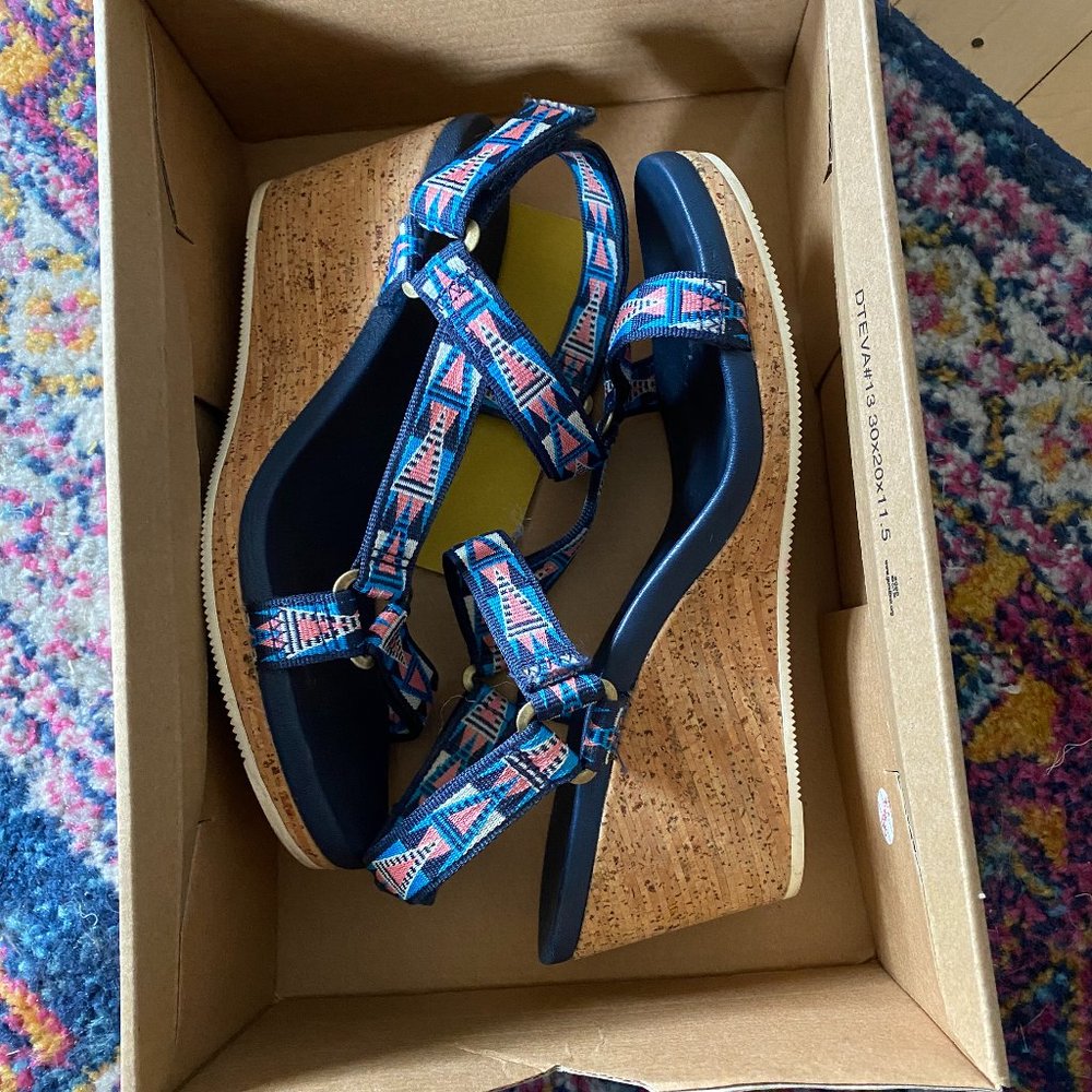 Teva Arrabelle Universal Wedge